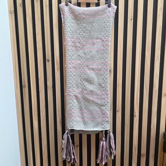 ETĒREO beautiful soft scarf NWT - Picture 4 of 9